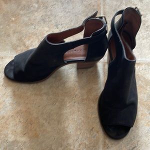 Lucky Brand size 7.5